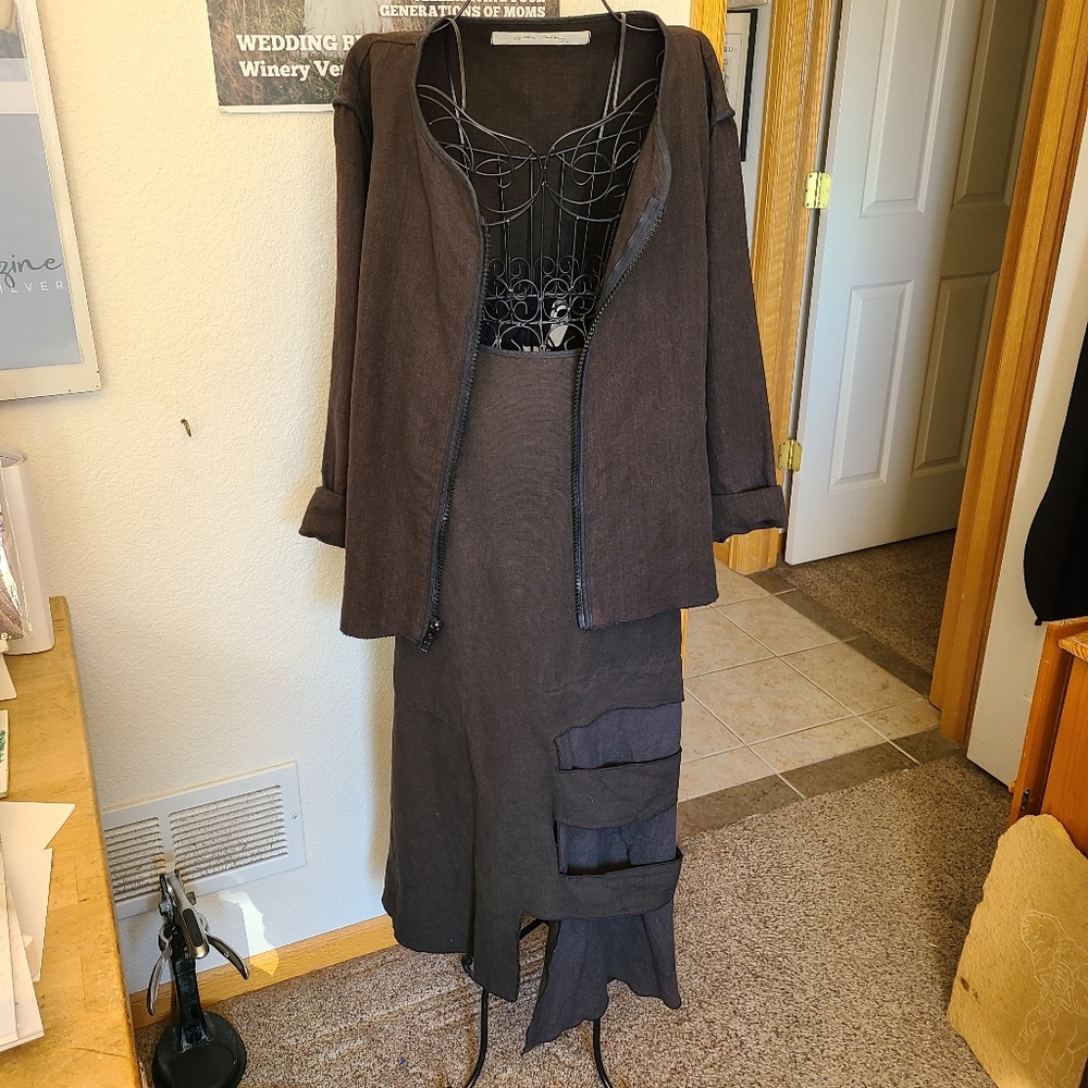 Cynthia Ashby Winter linen jacket and skirt.